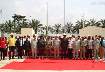 赤幾農(nóng)林部部長(zhǎng)阿卡波到示范農(nóng)場(chǎng)慰問(wèn)項(xiàng)目組